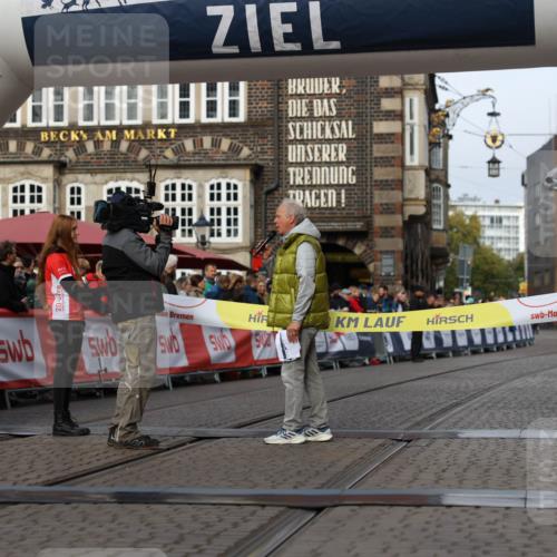 05.10.2025 - 20. swb-Marathon Bremen Yannick Fuchs http://msf.ph/oto/9230740 05.10.2025 10:26:04 Ziel  meine-sportfotos.de