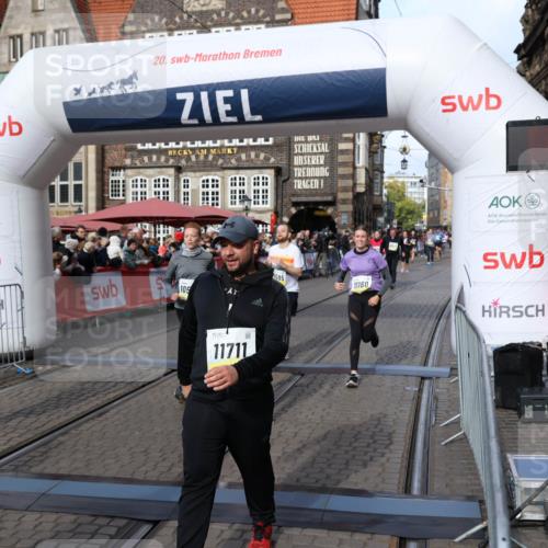 05.10.2025 - 20. swb-Marathon Bremen Yannick Fuchs http://msf.ph/oto/9230787 05.10.2025 11:02:41 Ziel 9468, 9647, 9707, 9802, 9839, 10033, 10595, 10598, 10615, 11110, 11160, 11537, 11538, 11711 meine-sportfotos.de