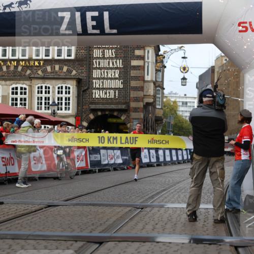 05.10.2025 - 20. swb-Marathon Bremen Yannick Fuchs http://msf.ph/oto/9230828 05.10.2025 10:27:10 Ziel 35 meine-sportfotos.de