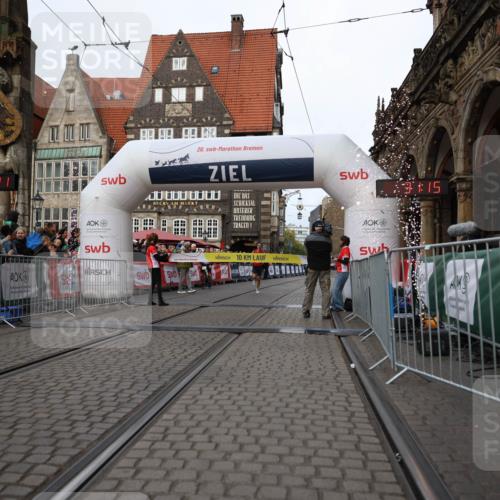 05.10.2025 - 20. swb-Marathon Bremen Yannick Fuchs http://msf.ph/oto/9230897 05.10.2025 10:27:10 Ziel 35 meine-sportfotos.de