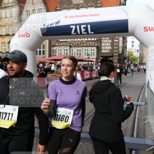 05.10.2025 - 20. swb-Marathon Bremen Yannick Fuchs http://msf.ph/oto/9230899 05.10.2025 11:02:43 Ziel 9468, 9647, 9802, 9839, 10033, 10595, 10598, 10615, 10825, 10826, 11110, 11160, 11537, 11538, 11711 meine-sportfotos.de