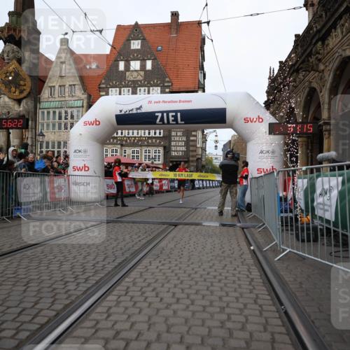 05.10.2025 - 20. swb-Marathon Bremen Yannick Fuchs http://msf.ph/oto/9230975 05.10.2025 10:27:11 Ziel 35 meine-sportfotos.de