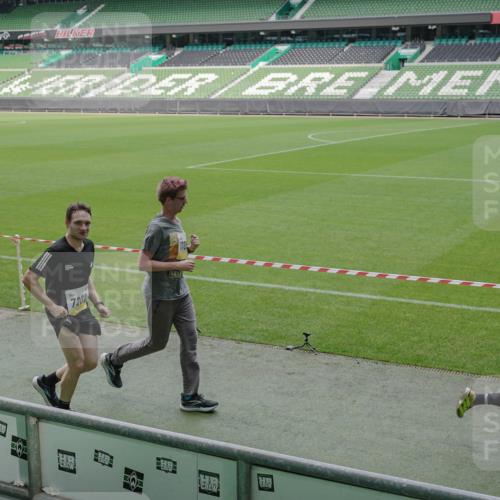 05.10.2025 - 20. swb-Marathon Bremen Michael Burmester http://msf.ph/oto/9231008 05.10.2025 10:29:56 Laufen im Stadion 7202, 8787, 8866, 9014, 9199, 9233, 9255, 9259, 9261, 9369, 9385, 9428, 9435, 9437, 9452, 9485, 9555, 9578, 9579, 9583, 9630, 9658, 9674, 9689, 9696, 9704, 9740, 9761, 9803, 9832, 9889, 9924, 9929, 9958, 9975, 10022, 10073, 10118, 10159, 10170, 10246, 10376, 10400, 10432, 10443, 10534, 10548, 10601, 10673, 10685, 10715, 10726, 10733, 10781, 10868, 10873, 10877, 10923, 10932, 10951, 10968, 11005, 11022, 11091, 11177, 11187, 11208, 11288, 11298, 9556 meine-sportfotos.de