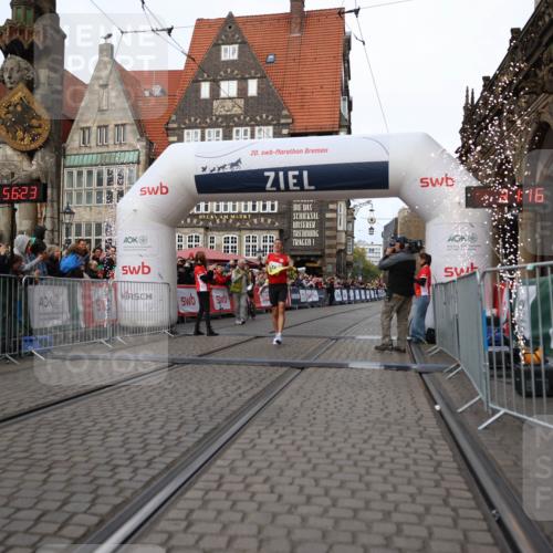 05.10.2025 - 20. swb-Marathon Bremen Yannick Fuchs http://msf.ph/oto/9231089 05.10.2025 10:27:12 Ziel 35 meine-sportfotos.de