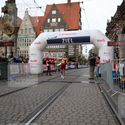 05.10.2025 - 20. swb-Marathon Bremen Yannick Fuchs http://msf.ph/oto/9231115 05.10.2025 10:27:12 Ziel 35 meine-sportfotos.de
