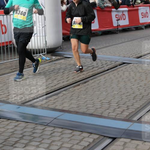 05.10.2025 - 20. swb-Marathon Bremen Yannick Fuchs http://msf.ph/oto/9231185 05.10.2025 11:02:53 Ziel 9331, 9360, 9516, 9841, 10129, 10510, 10530, 10734, 10803, 10804, 10826, 10940, 11024, 11193 meine-sportfotos.de
