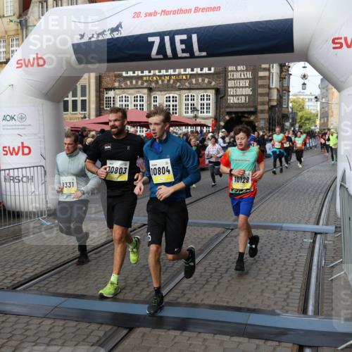 05.10.2025 - 20. swb-Marathon Bremen Yannick Fuchs http://msf.ph/oto/9231238 05.10.2025 11:02:55 Ziel 9331, 9360, 9516, 9841, 10129, 10207, 10510, 10530, 10734, 10803, 10804, 10940, 11024, 11193, 11576 meine-sportfotos.de