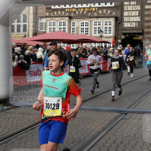 05.10.2025 - 20. swb-Marathon Bremen Yannick Fuchs http://msf.ph/oto/9231293 05.10.2025 11:02:56 Ziel 9331, 9360, 9516, 10129, 10207, 10530, 10734, 10803, 10804, 10940, 11024, 11087, 11193, 11576 meine-sportfotos.de