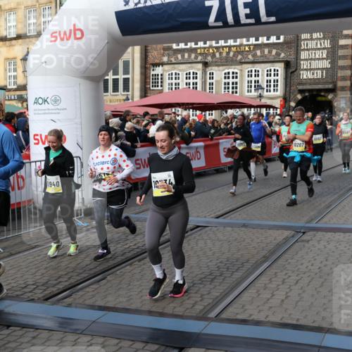 05.10.2025 - 20. swb-Marathon Bremen Yannick Fuchs http://msf.ph/oto/9231402 05.10.2025 11:02:58 Ziel 9331, 9360, 9516, 9846, 10129, 10167, 10207, 10530, 10656, 10734, 10803, 10804, 10940, 11087, 11193, 11504, 11576, 11667, 11668 meine-sportfotos.de