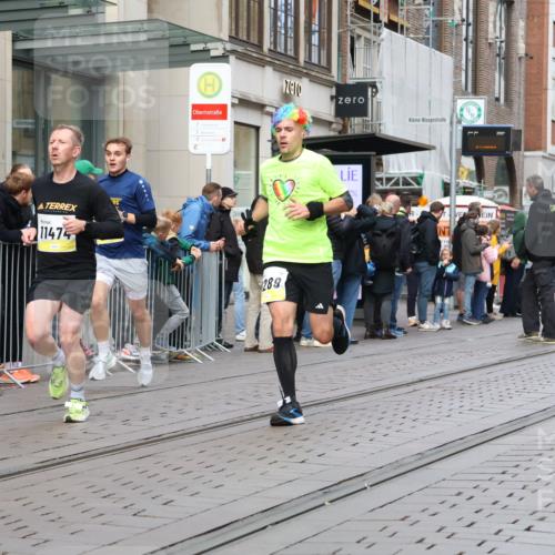 05.10.2025 - 20. swb-Marathon Bremen Strokosch-Dieckow http://msf.ph/oto/9231486 05.10.2025 10:39:24 Ziel 9213, 9289, 9671, 9922, 10052, 10171, 10175, 10176, 10525, 10753, 11335, 11349, 11418, 11474, 9213, 9289, 9671, 9922, 10052, 10171, 10175, 10176, 10525, 10753, 11335, 11349, 11418, 11474 meine-sportfotos.de