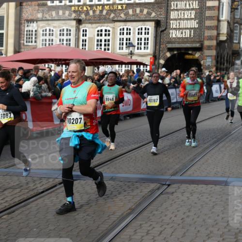 05.10.2025 - 20. swb-Marathon Bremen Yannick Fuchs http://msf.ph/oto/9231502 05.10.2025 11:02:59 Ziel 9331, 9360, 9516, 9644, 9846, 10129, 10167, 10207, 10656, 10734, 10803, 10804, 10940, 11087, 11193, 11312, 11504, 11576, 11667, 11668 meine-sportfotos.de