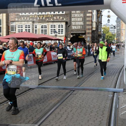 05.10.2025 - 20. swb-Marathon Bremen Yannick Fuchs http://msf.ph/oto/9231509 05.10.2025 11:03:00 Ziel 9331, 9644, 9846, 10129, 10167, 10207, 10656, 10734, 10803, 10804, 10940, 11087, 11193, 11312, 11504, 11576, 11667, 11668 meine-sportfotos.de