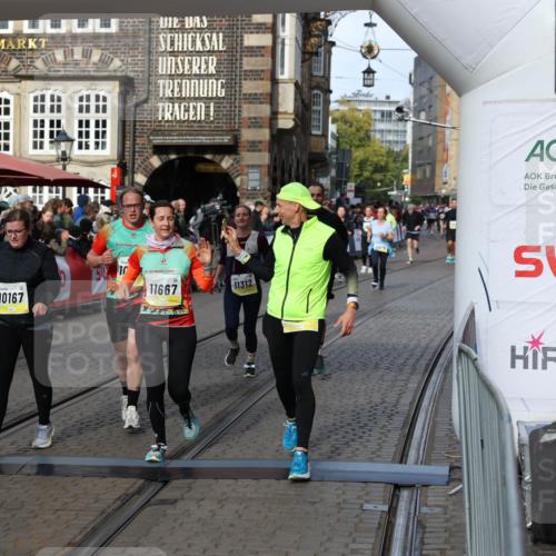 05.10.2025 - 20. swb-Marathon Bremen Yannick Fuchs http://msf.ph/oto/9231580 05.10.2025 11:03:01 Ziel 9644, 9846, 10129, 10167, 10207, 10656, 10734, 10940, 11087, 11193, 11312, 11504, 11576, 11667, 11668, 11735 meine-sportfotos.de