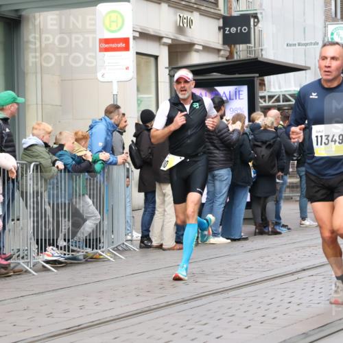 05.10.2025 - 20. swb-Marathon Bremen Strokosch-Dieckow http://msf.ph/oto/9231597 05.10.2025 10:39:31 Ziel 9213, 9922, 10052, 10171, 10175, 10176, 10276, 10753, 11335, 11349, 9213, 9922, 10052, 10171, 10175, 10176, 10276, 10753, 11335, 11349 meine-sportfotos.de