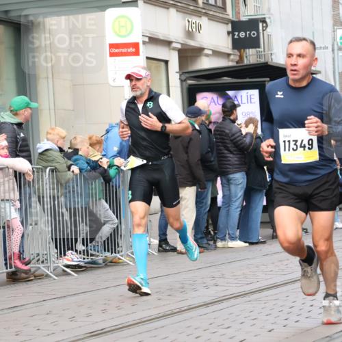 05.10.2025 - 20. swb-Marathon Bremen Strokosch-Dieckow http://msf.ph/oto/9231608 05.10.2025 10:39:31 Ziel 9213, 9922, 10052, 10171, 10175, 10176, 10276, 10753, 11335, 11349, 9213, 9922, 10052, 10171, 10175, 10176, 10276, 10753, 11335, 11349 meine-sportfotos.de