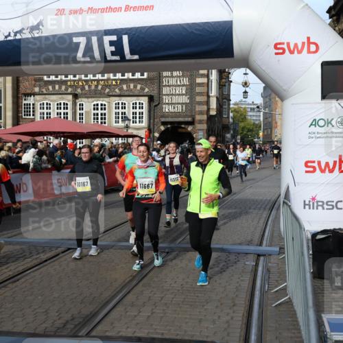 05.10.2025 - 20. swb-Marathon Bremen Yannick Fuchs http://msf.ph/oto/9231650 05.10.2025 11:03:02 Ziel 9644, 9846, 10167, 10207, 10656, 10734, 10940, 11087, 11193, 11312, 11504, 11576, 11667, 11668, 11735 meine-sportfotos.de