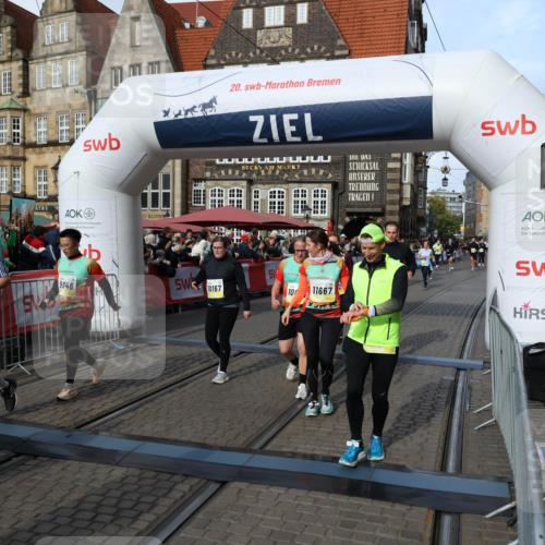 05.10.2025 - 20. swb-Marathon Bremen Yannick Fuchs http://msf.ph/oto/9231696 05.10.2025 11:03:02 Ziel 9644, 9846, 10167, 10207, 10656, 10734, 10940, 11087, 11193, 11312, 11504, 11576, 11667, 11668, 11735 meine-sportfotos.de