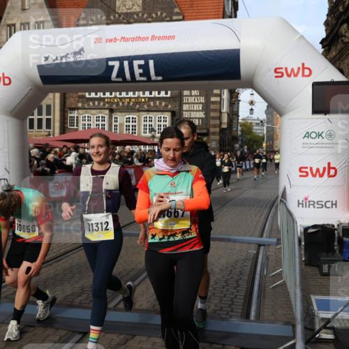 05.10.2025 - 20. swb-Marathon Bremen Yannick Fuchs http://msf.ph/oto/9231769 05.10.2025 11:03:05 Ziel 9644, 9846, 9893, 10167, 10207, 10656, 10777, 10876, 11087, 11312, 11504, 11667, 11668, 11735 meine-sportfotos.de
