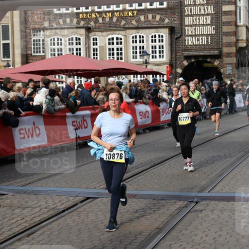 05.10.2025 - 20. swb-Marathon Bremen Yannick Fuchs http://msf.ph/oto/9231831 05.10.2025 11:03:07 Ziel 9229, 9644, 9661, 9662, 9846, 9893, 10167, 10656, 10777, 10876, 11312, 11376, 11504, 11667, 11668, 11735 meine-sportfotos.de