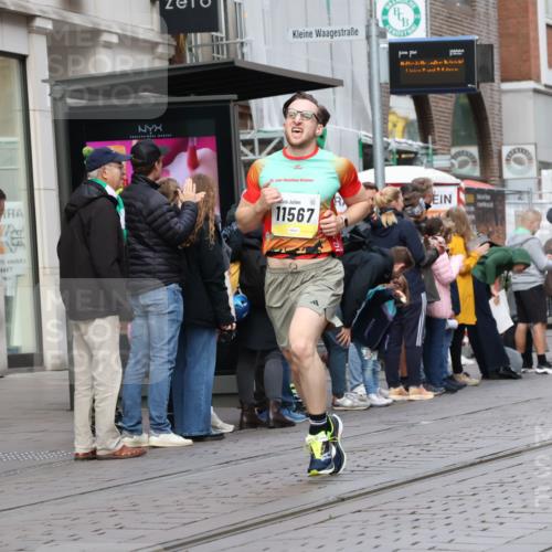 05.10.2025 - 20. swb-Marathon Bremen Strokosch-Dieckow http://msf.ph/oto/9231970 05.10.2025 10:39:58 Ziel 10070, 10565, 10658, 10686, 11567, 10070, 10565, 10658, 10686, 11567 meine-sportfotos.de