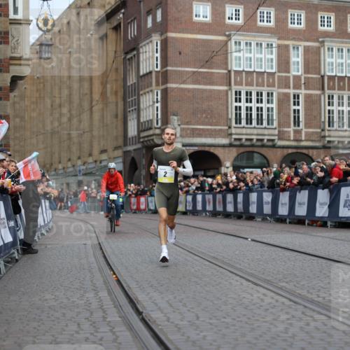 05.10.2025 - 20. swb-Marathon Bremen Yannick Fuchs http://msf.ph/oto/9232031 05.10.2025 10:28:33 Ziel 2, 33 meine-sportfotos.de