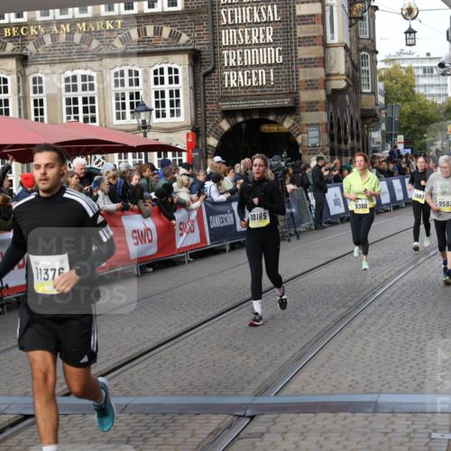 05.10.2025 - 20. swb-Marathon Bremen Yannick Fuchs http://msf.ph/oto/9232074 05.10.2025 11:03:11 Ziel 9229, 9593, 9661, 9662, 9893, 10185, 10777, 10876, 11376, 11735 meine-sportfotos.de