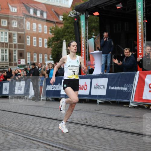 05.10.2025 - 20. swb-Marathon Bremen Yannick Fuchs http://msf.ph/oto/9232213 05.10.2025 10:30:17 Ziel 11 meine-sportfotos.de