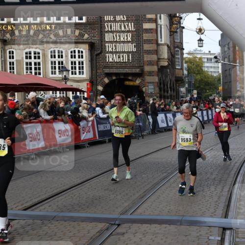 05.10.2025 - 20. swb-Marathon Bremen Yannick Fuchs http://msf.ph/oto/9232241 05.10.2025 11:03:14 Ziel 9229, 9300, 9593, 9661, 9662, 9893, 10185, 10777, 10996, 11376, 11682 meine-sportfotos.de