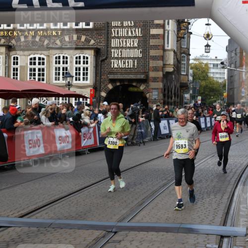 05.10.2025 - 20. swb-Marathon Bremen Yannick Fuchs http://msf.ph/oto/9232261 05.10.2025 11:03:14 Ziel 9229, 9300, 9593, 9661, 9662, 9893, 10185, 10777, 10996, 11376, 11682 meine-sportfotos.de