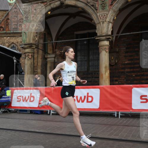 05.10.2025 - 20. swb-Marathon Bremen Yannick Fuchs http://msf.ph/oto/9232294 05.10.2025 10:30:18 Ziel 11 meine-sportfotos.de