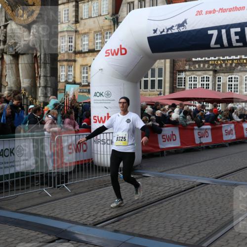 05.10.2025 - 20. swb-Marathon Bremen Yannick Fuchs http://msf.ph/oto/9232580 05.10.2025 11:03:24 Ziel 9246, 9325, 10142, 10405, 10471, 10926, 11390, 11467, 11508, 11509 meine-sportfotos.de