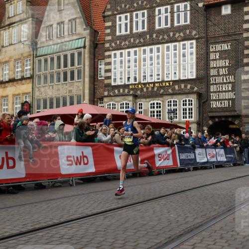 05.10.2025 - 20. swb-Marathon Bremen Yannick Fuchs http://msf.ph/oto/9232929 05.10.2025 10:32:43 Ziel 9280, 11730 meine-sportfotos.de
