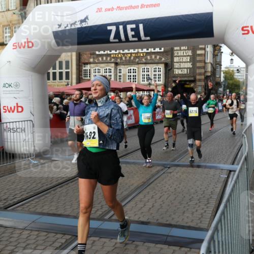 05.10.2025 - 20. swb-Marathon Bremen Yannick Fuchs http://msf.ph/oto/9232988 05.10.2025 11:03:30 Ziel 7776, 9224, 9225, 9246, 9308, 9325, 10142, 10405, 10446, 10963, 10995, 11103, 11124, 11236, 11467, 11502, 11508, 11509 meine-sportfotos.de