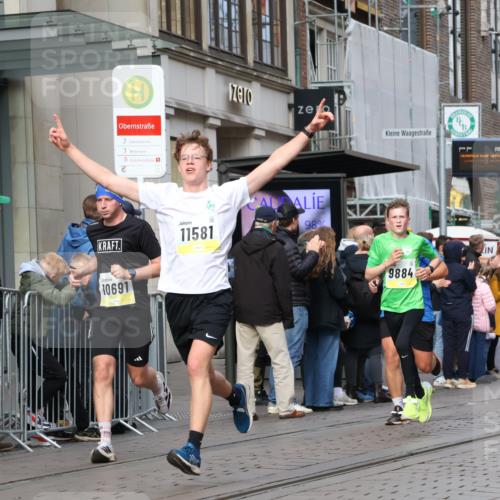05.10.2025 - 20. swb-Marathon Bremen Strokosch-Dieckow http://msf.ph/oto/9233002 05.10.2025 10:41:41 Ziel 8187, 9364, 9504, 9849, 9884, 10104, 10155, 10691, 10838, 10880, 11581, 11710, 8187, 9364, 9504, 9849, 9884, 10104, 10155, 10691, 10838, 10880, 11581, 11710 meine-sportfotos.de