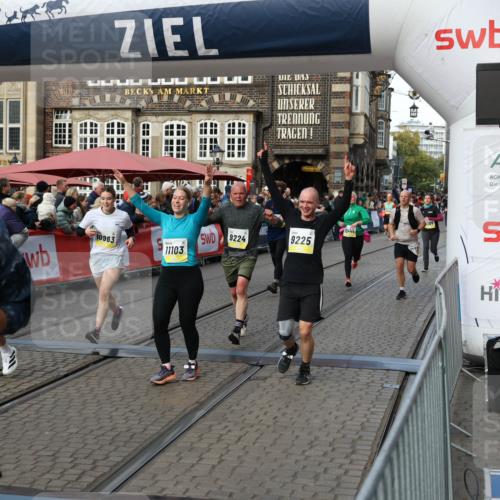 05.10.2025 - 20. swb-Marathon Bremen Yannick Fuchs http://msf.ph/oto/9233020 05.10.2025 11:03:31 Ziel 7776, 9224, 9225, 9246, 9308, 10142, 10405, 10446, 10963, 10995, 11103, 11124, 11150, 11236, 11467, 11502, 11508, 11509 meine-sportfotos.de
