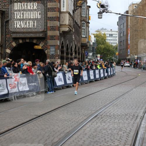 05.10.2025 - 20. swb-Marathon Bremen Yannick Fuchs http://msf.ph/oto/9233040 05.10.2025 10:32:50 Ziel 11730 meine-sportfotos.de
