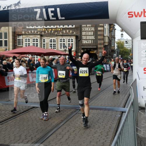 05.10.2025 - 20. swb-Marathon Bremen Yannick Fuchs http://msf.ph/oto/9233060 05.10.2025 11:03:31 Ziel 7776, 9224, 9225, 9246, 9308, 10142, 10405, 10446, 10963, 10995, 11103, 11124, 11150, 11236, 11467, 11502, 11508, 11509 meine-sportfotos.de