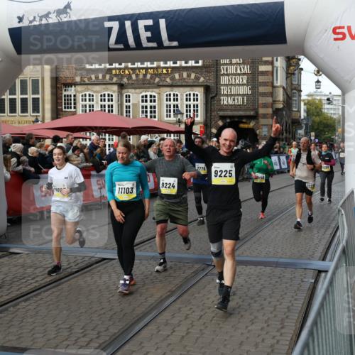 05.10.2025 - 20. swb-Marathon Bremen Yannick Fuchs http://msf.ph/oto/9233064 05.10.2025 11:03:31 Ziel 7776, 9224, 9225, 9246, 9308, 10142, 10405, 10446, 10963, 10995, 11103, 11124, 11150, 11236, 11467, 11502, 11508, 11509 meine-sportfotos.de