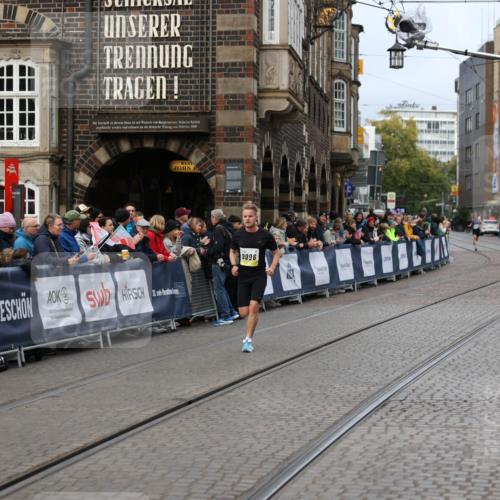 05.10.2025 - 20. swb-Marathon Bremen Yannick Fuchs http://msf.ph/oto/9233080 05.10.2025 10:32:51 Ziel 9996, 11730 meine-sportfotos.de