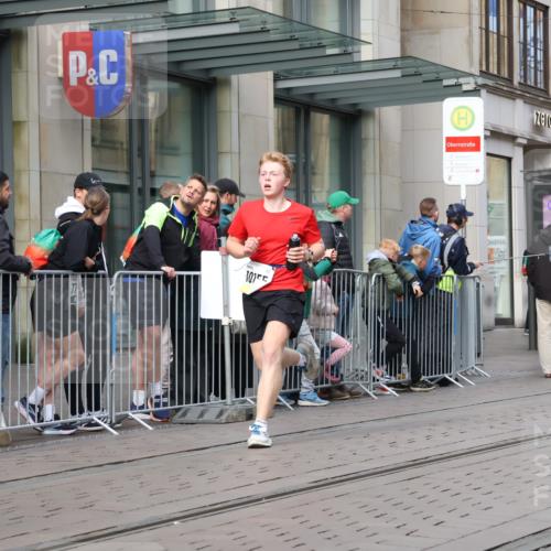 05.10.2025 - 20. swb-Marathon Bremen Strokosch-Dieckow http://msf.ph/oto/9233137 05.10.2025 10:41:45 Ziel 8187, 9364, 9504, 9849, 9884, 10104, 10155, 10691, 10838, 11217, 11422, 11581, 11710, 8187, 9364, 9504, 9849, 9884, 10104, 10155, 10691, 10838, 11217, 11422, 11581, 11710 meine-sportfotos.de