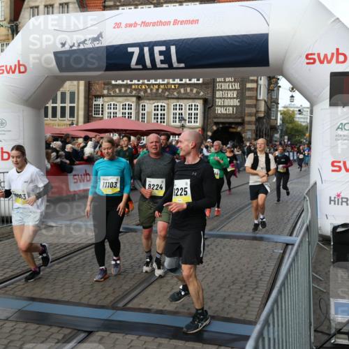 05.10.2025 - 20. swb-Marathon Bremen Yannick Fuchs http://msf.ph/oto/9233153 05.10.2025 11:03:32 Ziel 7776, 9224, 9225, 9246, 9308, 10142, 10405, 10446, 10963, 10995, 11103, 11124, 11150, 11236, 11467, 11502, 11508, 11509 meine-sportfotos.de