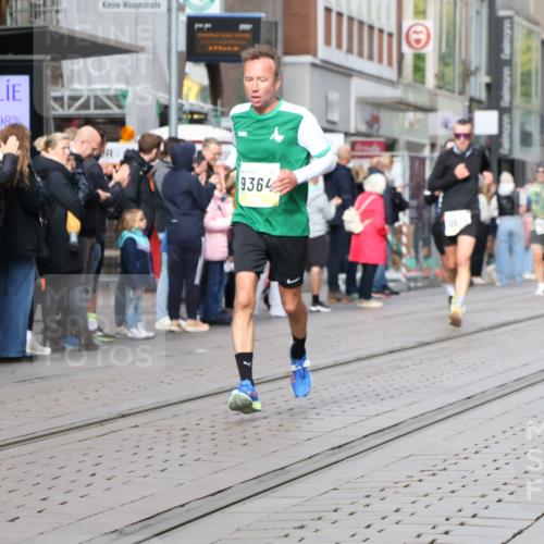 05.10.2025 - 20. swb-Marathon Bremen Strokosch-Dieckow http://msf.ph/oto/9233247 05.10.2025 10:41:56 Ziel 8187, 9364, 9504, 9700, 9775, 9849, 10208, 10375, 10838, 11217, 11230, 11422, 8187, 9364, 9504, 9700, 9775, 9849, 10208, 10375, 10838, 11217, 11230, 11422 meine-sportfotos.de