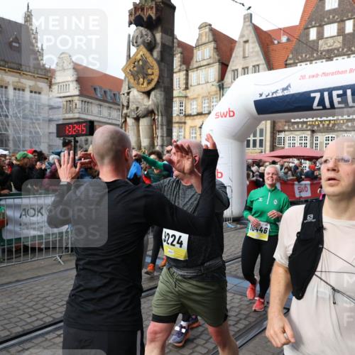 05.10.2025 - 20. swb-Marathon Bremen Yannick Fuchs http://msf.ph/oto/9233273 05.10.2025 11:03:34 Ziel 7776, 9224, 9225, 9308, 9498, 9850, 10446, 10963, 10995, 11103, 11124, 11150, 11236, 11467, 11502 meine-sportfotos.de