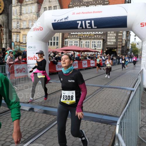 05.10.2025 - 20. swb-Marathon Bremen Yannick Fuchs http://msf.ph/oto/9233352 05.10.2025 11:03:36 Ziel 7776, 9224, 9225, 9308, 9486, 9498, 9850, 10446, 10963, 10995, 11103, 11124, 11150, 11236 meine-sportfotos.de