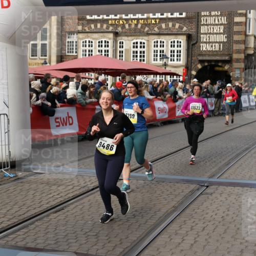 05.10.2025 - 20. swb-Marathon Bremen Yannick Fuchs http://msf.ph/oto/9233600 05.10.2025 11:03:41 Ziel 7199, 9486, 9498, 9850, 9940, 10213, 11150, 11522 meine-sportfotos.de