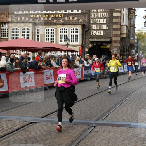 05.10.2025 - 20. swb-Marathon Bremen Yannick Fuchs http://msf.ph/oto/9233675 05.10.2025 11:03:42 Ziel 7199, 9486, 9498, 9850, 9940, 10213, 11522 meine-sportfotos.de