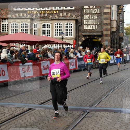 05.10.2025 - 20. swb-Marathon Bremen Yannick Fuchs http://msf.ph/oto/9233686 05.10.2025 11:03:42 Ziel 7199, 9486, 9498, 9850, 9940, 10213, 11522 meine-sportfotos.de
