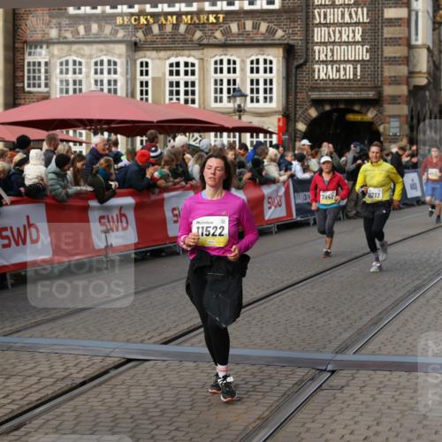 05.10.2025 - 20. swb-Marathon Bremen Yannick Fuchs http://msf.ph/oto/9233702 05.10.2025 11:03:42 Ziel 7199, 9486, 9498, 9850, 9940, 10213, 11522 meine-sportfotos.de