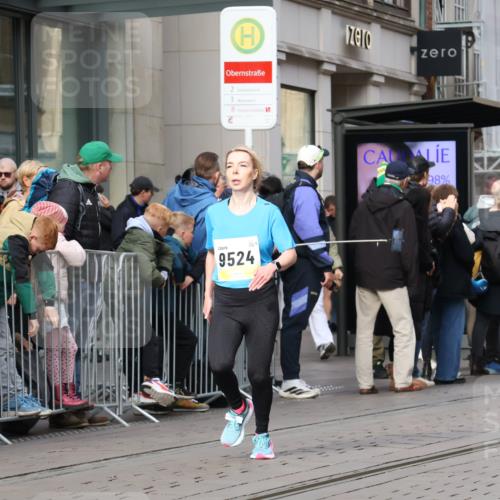 05.10.2025 - 20. swb-Marathon Bremen Strokosch-Dieckow http://msf.ph/oto/9233739 05.10.2025 10:42:31 Ziel 9302, 9524, 9558, 10045, 10592, 10624, 11178, 11640, 9302, 9524, 9558, 10045, 10592, 10624, 11178, 11640 meine-sportfotos.de
