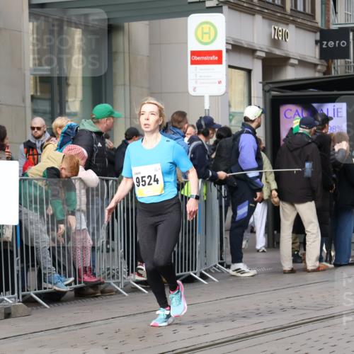 05.10.2025 - 20. swb-Marathon Bremen Strokosch-Dieckow http://msf.ph/oto/9233750 05.10.2025 10:42:31 Ziel 9302, 9524, 9558, 10045, 10592, 10624, 11178, 11640, 9302, 9524, 9558, 10045, 10592, 10624, 11178, 11640 meine-sportfotos.de